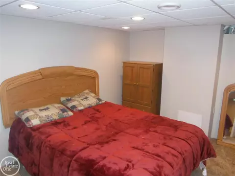 47057 Susan, Macomb, MI 48044 photo 37