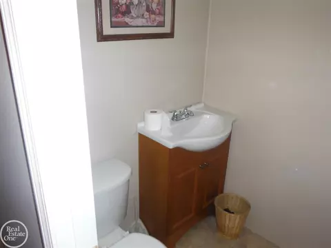 47057 Susan, Macomb, MI 48044 photo 39
