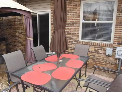 47057 Susan, Macomb, MI 48044 photo 7