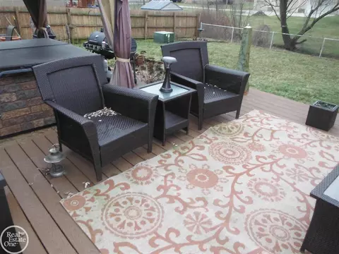 47057 Susan, Macomb, MI 48044 photo 8