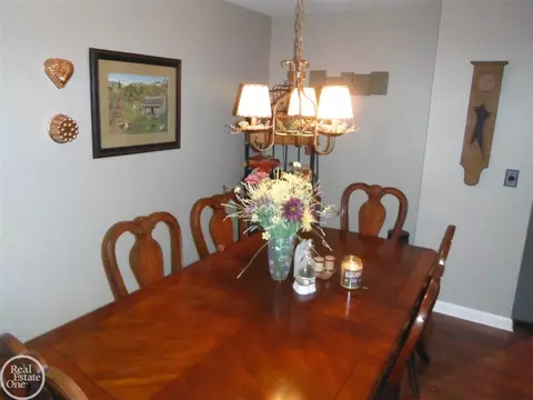47057 Susan, Macomb, MI 48044 photo 13