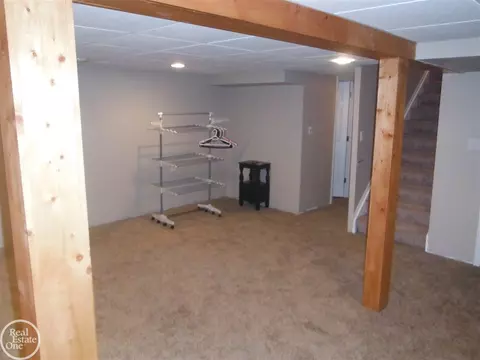 47057 Susan, Macomb, MI 48044 photo 35