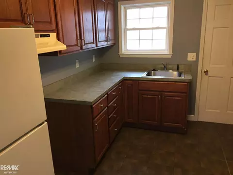 923 Howard, Algonac, MI 48001 photo 4