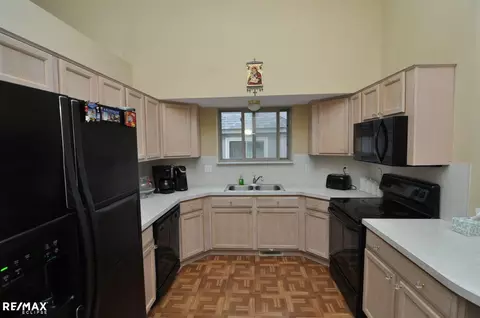46315 Imperial, Macomb, MI 48044 photo 2