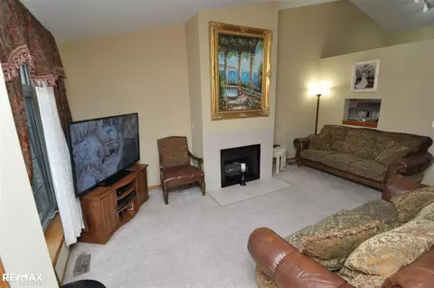 46315 Imperial, Macomb, MI 48044 photo 6