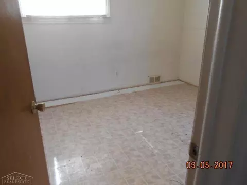 24251 Shakespeare, Eastpointe, MI 48021 photo 8