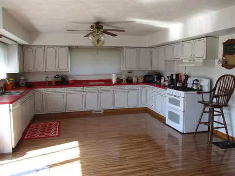 10200 Lehring, Byron, MI 48418 photo 3