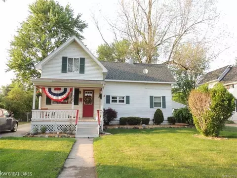 722 Waterloo, Saint Clair, MI 48079 photo 37