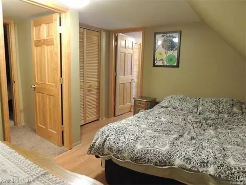722 Waterloo, Saint Clair, MI 48079 photo 22