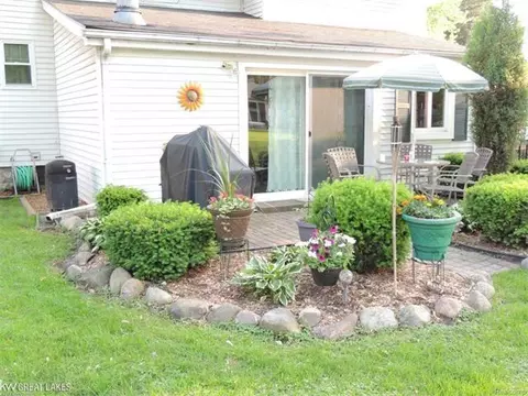 722 Waterloo, Saint Clair, MI 48079 photo 4