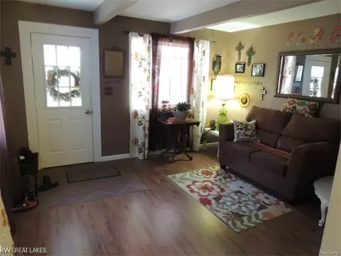 722 Waterloo, Saint Clair, MI 48079 photo 7