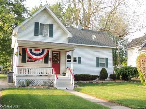 722 Waterloo, Saint Clair, MI 48079 photo 1