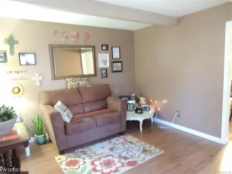 722 Waterloo, Saint Clair, MI 48079 photo 8