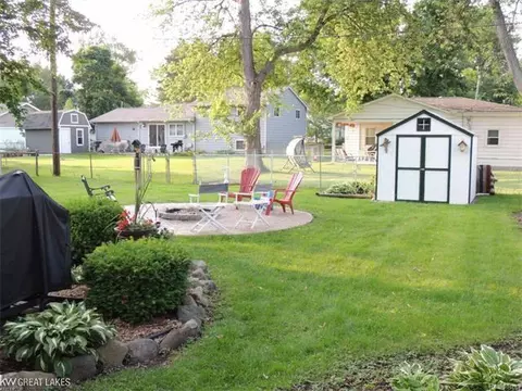 722 Waterloo, Saint Clair, MI 48079 photo 5