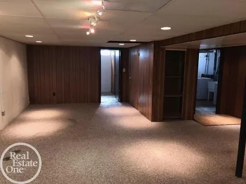 22151 Boulder, Eastpointe, MI 48021 photo 17