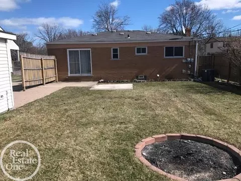 22151 Boulder, Eastpointe, MI 48021 photo 3
