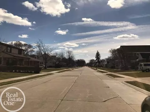 22151 Boulder, Eastpointe, MI 48021 photo 2