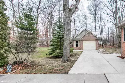 622 Highland, Saint Clair, MI 48079 photo 3