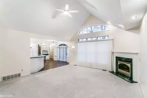 622 Highland, Saint Clair, MI 48079 photo 12