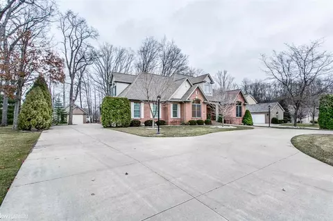 622 Highland, Saint Clair, MI 48079 photo 2