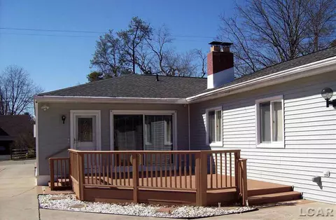 560 Budlong, Adrian, MI 49221 photo 4