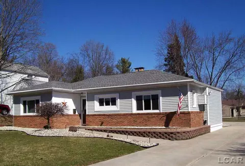 560 Budlong, Adrian, MI 49221 photo 6
