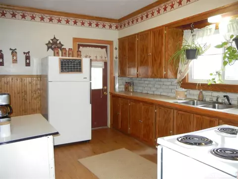 508 E Williams, Owosso, MI 48867 photo 2