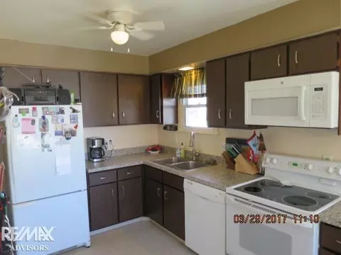 937 Columbia, Algonac, MI 48001 photo 5