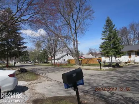 937 Columbia, Algonac, MI 48001 photo 31