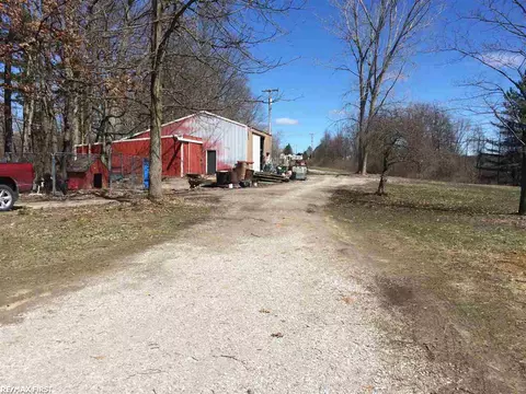 1610 S Bartlett, Saint Clair, MI 48079 photo 6