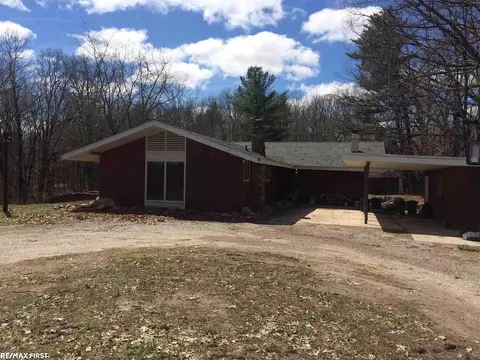 1610 S Bartlett, Saint Clair, MI 48079 photo 1