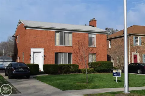 389 Neff, Grosse Pointe, MI 48230 photo 2
