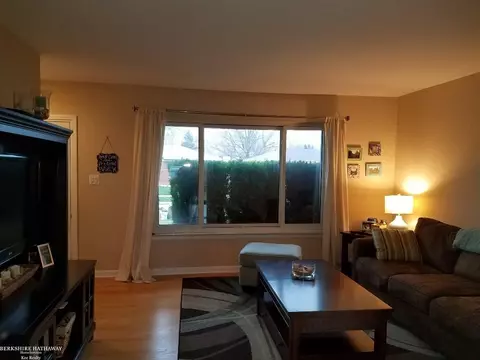 28738 Sutherland, Warren, MI 48088 photo 6