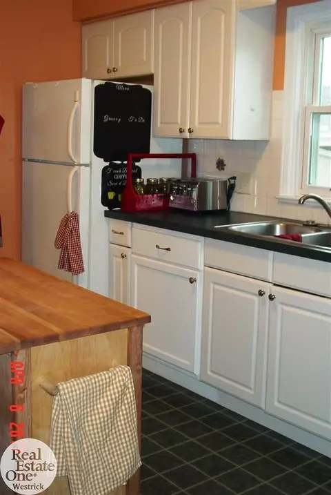 1017 Adams, Saint Clair, MI 48079 photo 9