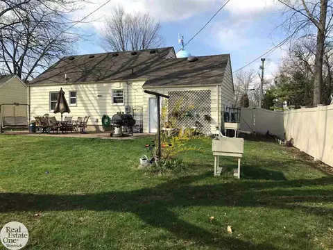 1017 Adams, Saint Clair, MI 48079 photo 2