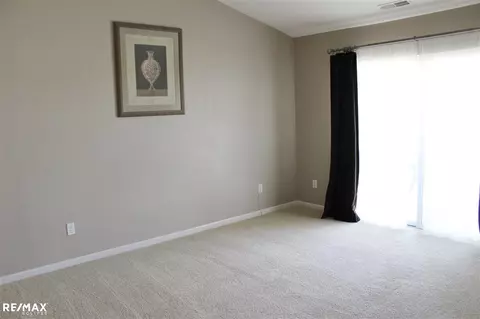 16453 Chatham, Macomb, MI 48044 photo 9