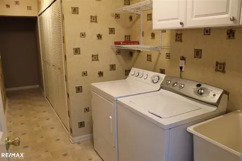 16453 Chatham, Macomb, MI 48044 photo 17