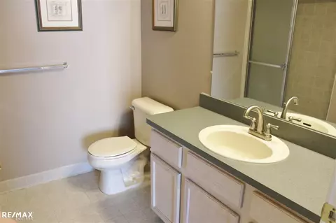 16453 Chatham, Macomb, MI 48044 photo 13