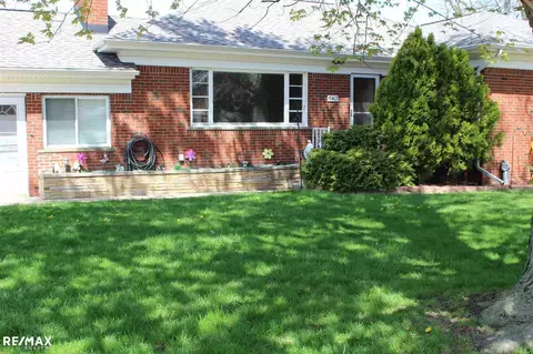 16407 Masonic, Fraser, MI 48026 photo 1