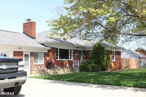 16407 Masonic, Fraser, MI 48026 photo 4