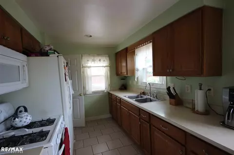 16407 Masonic, Fraser, MI 48026 photo 11