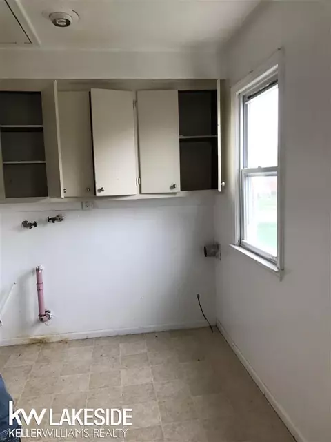 6860 Continental, Warren, MI 48091 photo 15