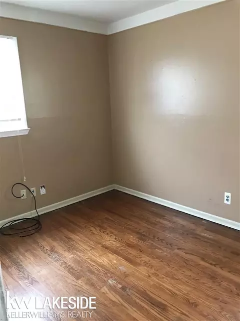 6860 Continental, Warren, MI 48091 photo 9
