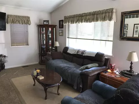 105 E Keeney, Perry, MI 48872 photo 4