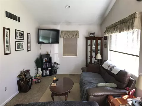 105 E Keeney, Perry, MI 48872 photo 6