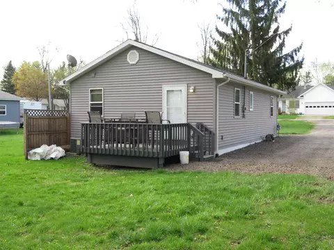 105 E Keeney, Perry, MI 48872 photo 10