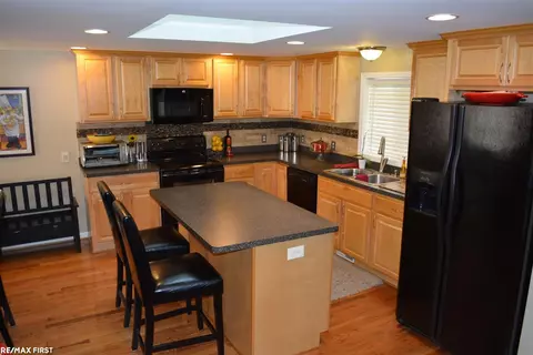 2130 Lee, Algonac, MI 48001 photo 5