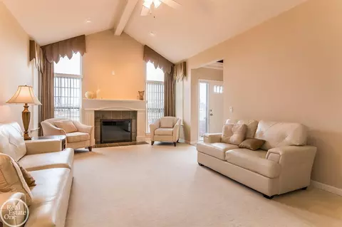 23633 Foxboro, Macomb, MI 48042 photo 4