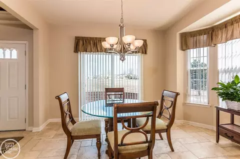 23633 Foxboro, Macomb, MI 48042 photo 9