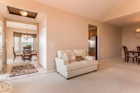 23633 Foxboro, Macomb, MI 48042 photo 8